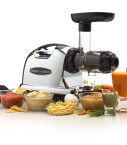 Extracteur de jus Omega 8226 Chromé